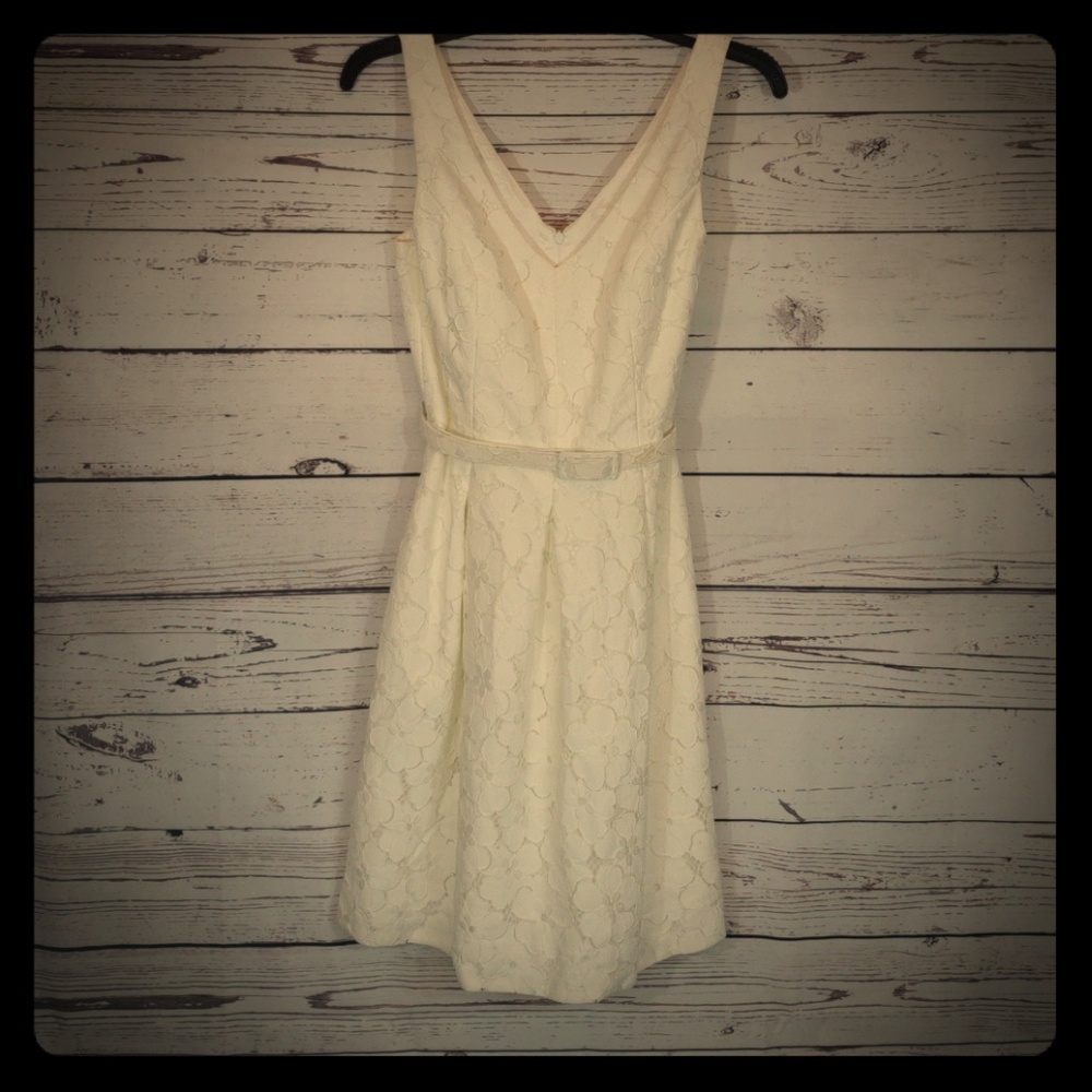 NWT Trina Turk lace Kianna Fit & Flare Vneck dress